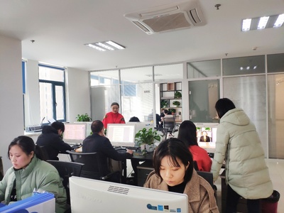 臻美 以教育咨询服务为舟，为迷途少年点亮归航的灯塔